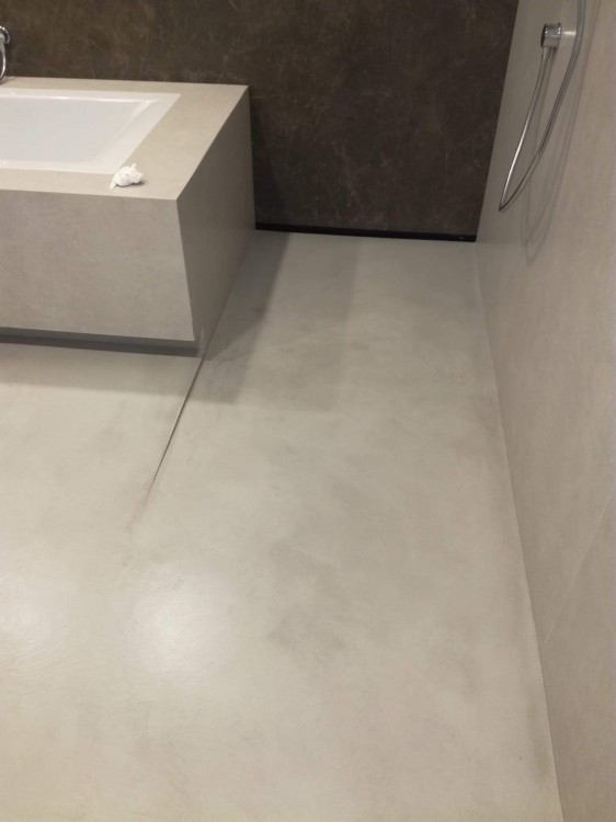 mikrocement, mikrobeton, podłogi, ściany